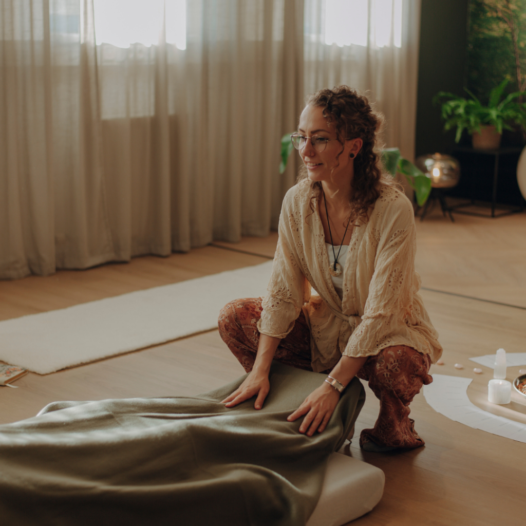 Lizette Hof Cacaoceremonie leeuwarden friesland Cacaoceremonie Leeuwarden Yin yoga