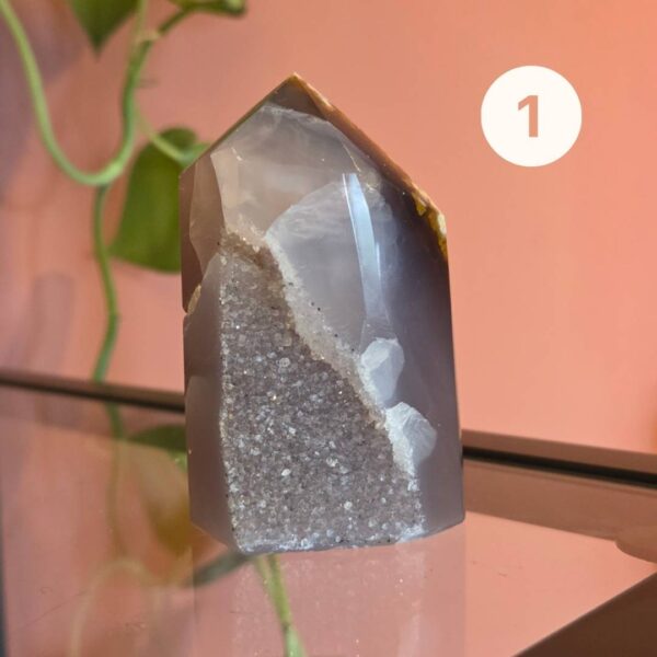 Agaat punt druze druzy geslepen Edelstenen Pure cacao spirituele edelstenen webshop