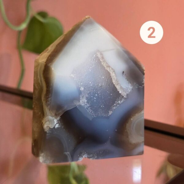 Agaat punt druze druzy geslepen Edelstenen Pure cacao spirituele edelstenen webshop