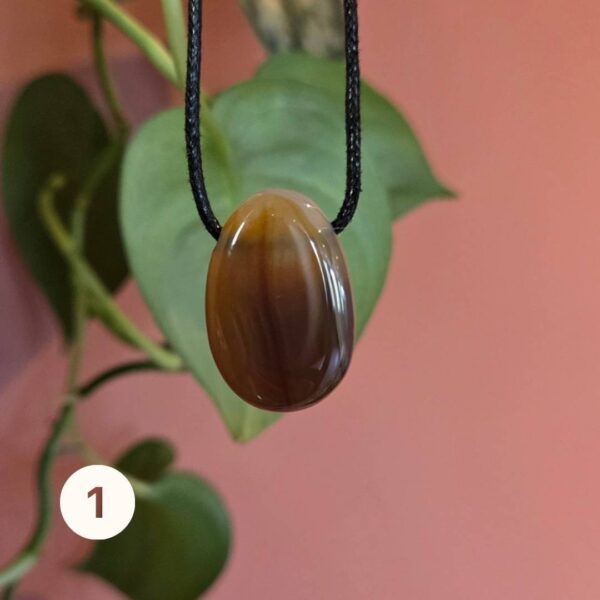 Engeltje agaat geslepen Edelstenen Pure cacao webshop Engeltje agaat geslepen Edelstenen Pure cacao webshop